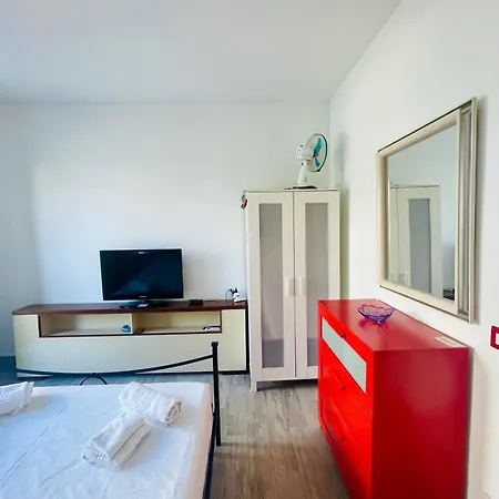 Glass Cinquecento Apartment