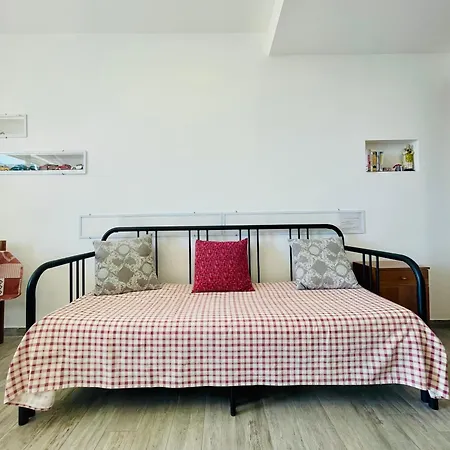 Glass Cinquecento Apartment Giardini Naxos